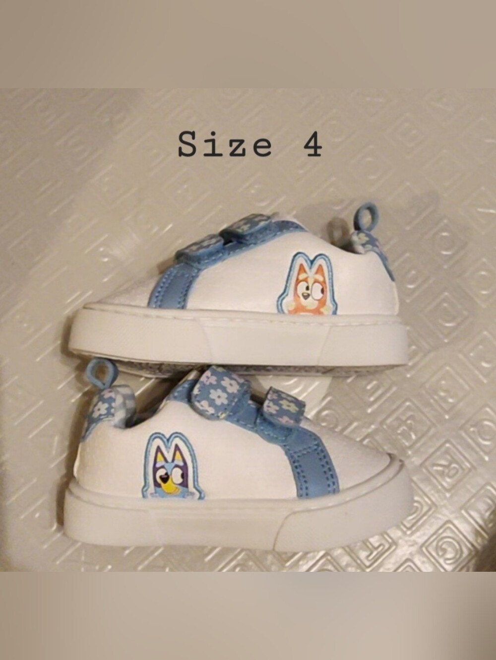 NWOT Kids BLUEY Slip-On Sneakers - Size 4